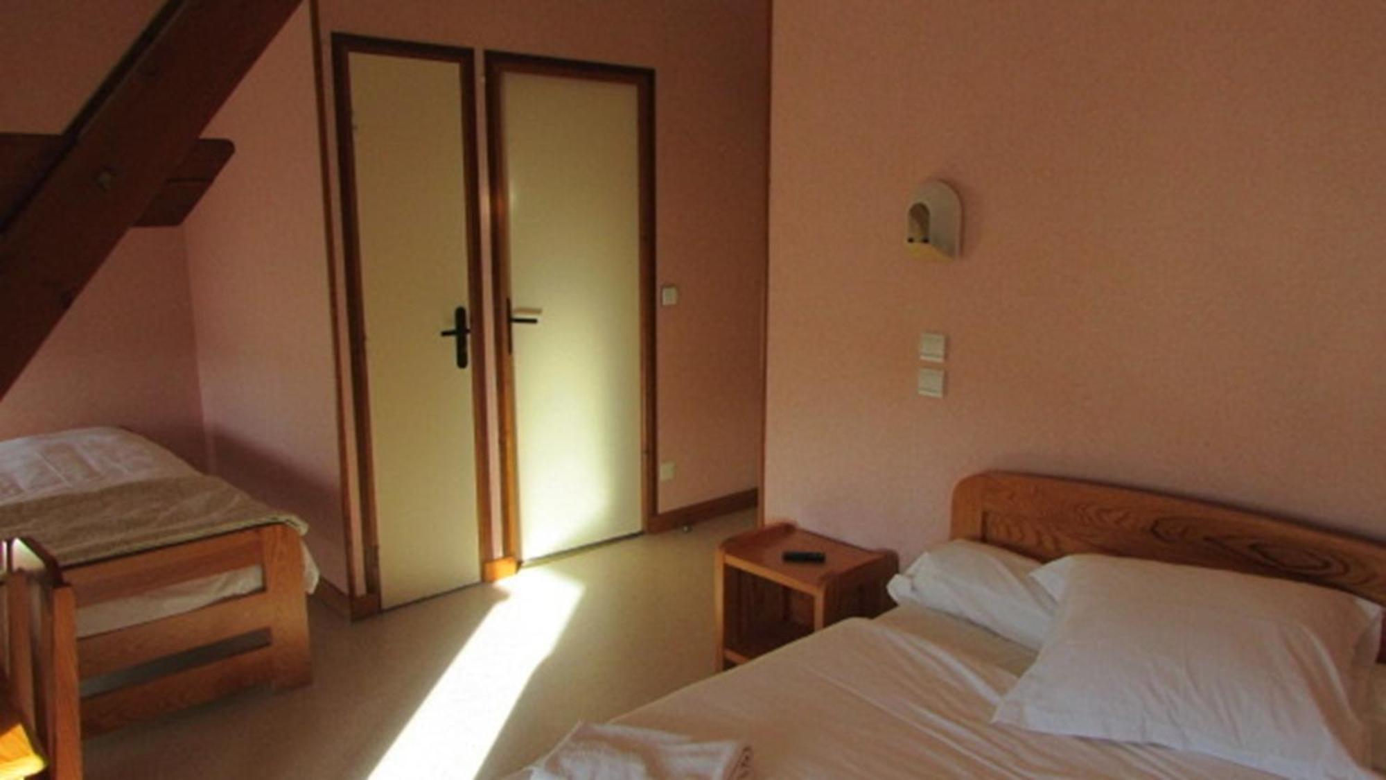 Hotel Rod & Seve Propieres Habitación foto
